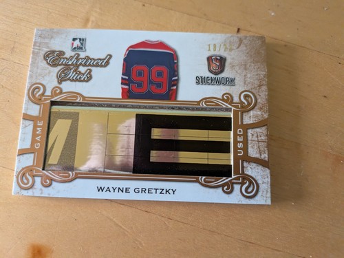 Itg leaf enshrined - enshrined, gold
